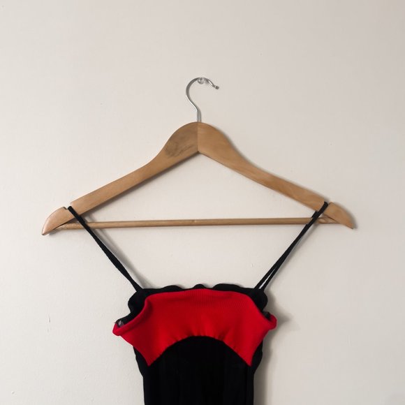 BODYCON BLACK AND RED CUTOUT DRESS - Picture 2 of 4